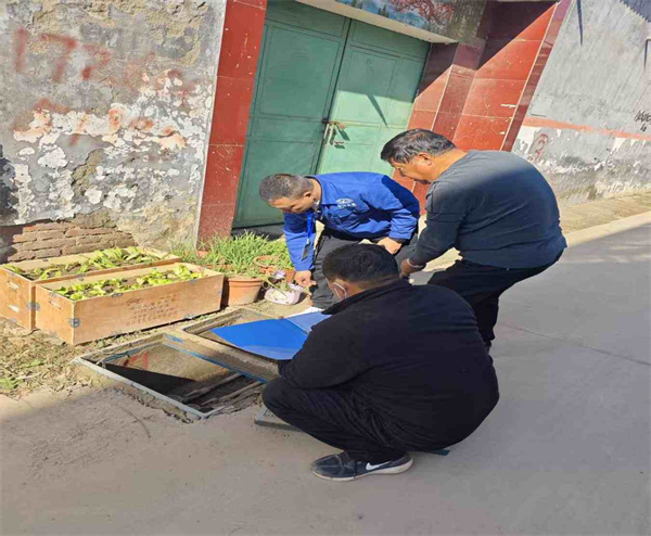 貼心服務(wù)暖民心  供水保障零距離   ——周口銀龍水務(wù)流動服務(wù)進社區(qū)，精準(zhǔn)破解城鄉(xiāng)用水難題